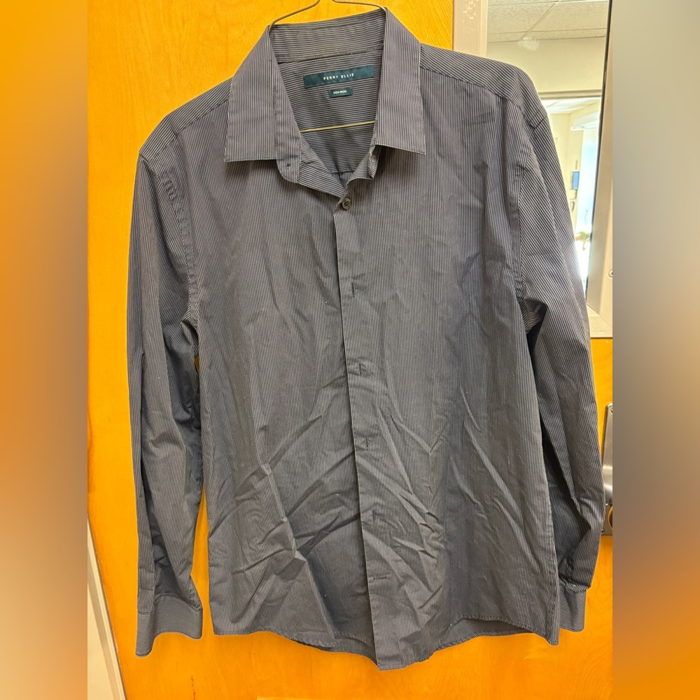 Perry Ellis Men's Charcoal Button-Down Shirt